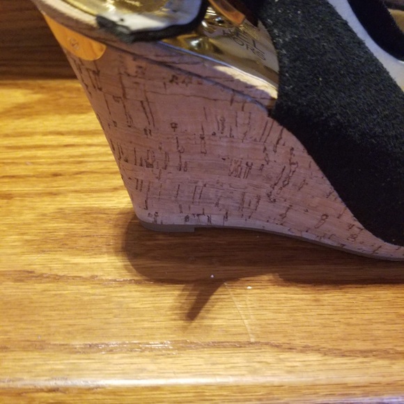 Suede sandals - Picture 6 of 8